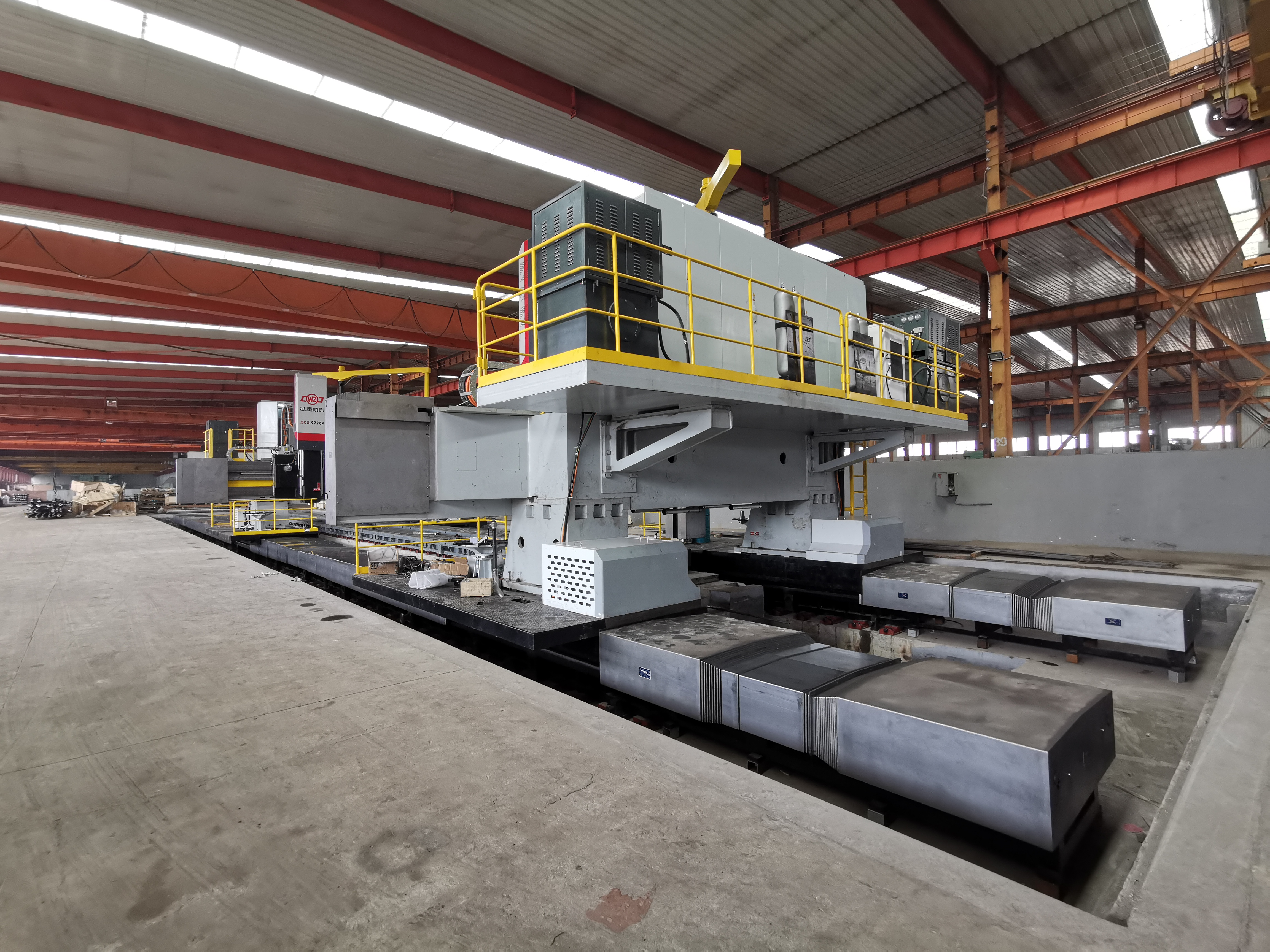  28米數(shù)控定梁雙龍門移動鋼軌銑床